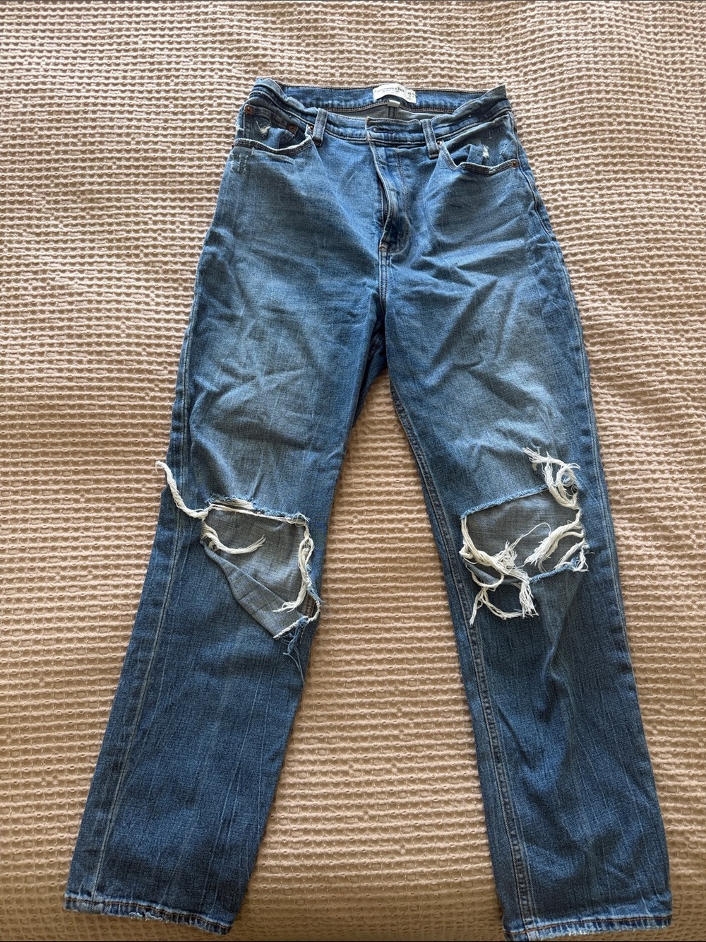 Abercrombie & Fitch Curve Love Ankle Straight Ultra High Rise - 8 Long